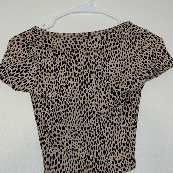 Leopard print brandy melville top - Picture 2 of 2
